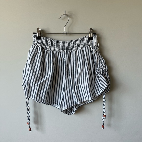 Seersucker Shorts - Picture 2 of 5